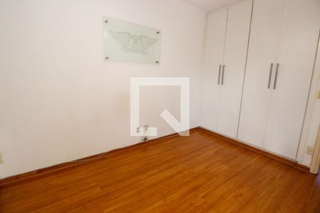 Apartamento à venda com 180m², 3 quartos e 3 vagas Apartamento à venda com 180m², 3 quartos e 3 vagasSuíte 2
