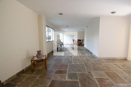 Apartamento à venda com 180m², 3 quartos e 3 vagas Apartamento à venda com 180m², 3 quartos e 3 vagasÁrea comum - Salão de festas