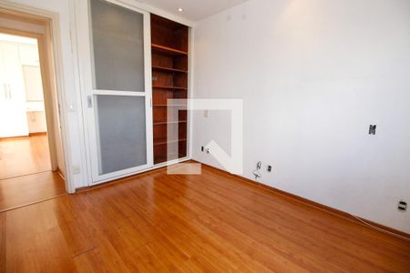 Apartamento à venda com 180m², 3 quartos e 3 vagas Apartamento à venda com 180m², 3 quartos e 3 vagasSuíte 1