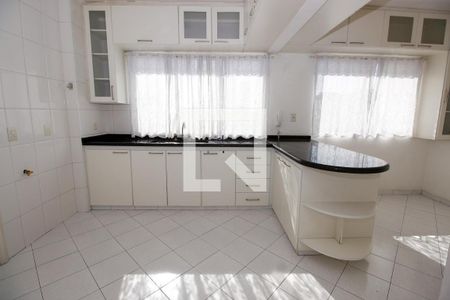 Apartamento à venda com 180m², 3 quartos e 3 vagas Apartamento à venda com 180m², 3 quartos e 3 vagasCozinha