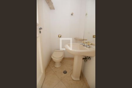 Apartamento à venda com 180m², 3 quartos e 3 vagas Apartamento à venda com 180m², 3 quartos e 3 vagasLavabo