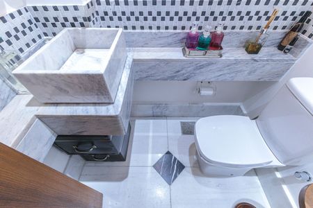 Apartamento à venda com 100m², 2 quartos e sem vaga Apartamento à venda com 100m², 2 quartos e sem vagaLavabo