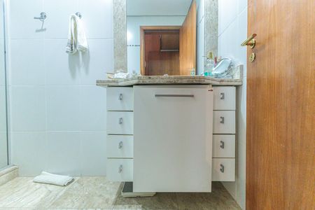 Apartamento à venda com 100m², 2 quartos e sem vaga Apartamento à venda com 100m², 2 quartos e sem vagaBanheiro da Suíte 2