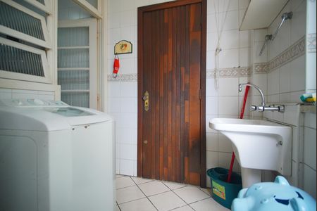 Apartamento à venda com 117m², 3 quartos e 1 vagaÁrea de Serviço