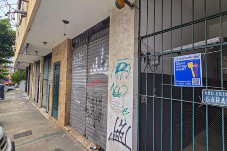 Apartamento à venda com 78m², 2 quartos e 1 vaga Apartamento à venda com 78m², 2 quartos e 1 vagaFachada + Placa