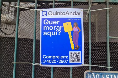 Apartamento à venda com 78m², 2 quartos e 1 vaga Apartamento à venda com 78m², 2 quartos e 1 vagaFachada + Placa