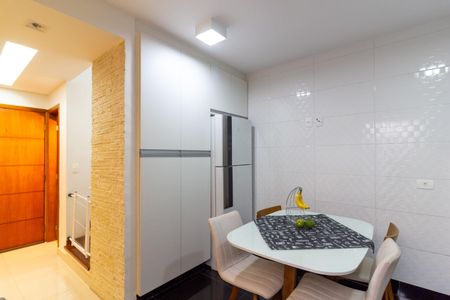 Casa de condomínio à venda com 75m², 3 quartos e 2 vagas Casa de condomínio à venda com 75m², 3 quartos e 2 vagasCozinha