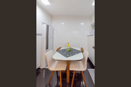 Casa de condomínio à venda com 75m², 3 quartos e 2 vagas Casa de condomínio à venda com 75m², 3 quartos e 2 vagasCozinha