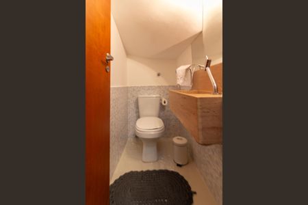 Casa de condomínio à venda com 75m², 3 quartos e 2 vagas Casa de condomínio à venda com 75m², 3 quartos e 2 vagasLavabo