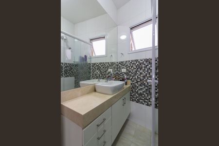 Casa de condomínio à venda com 75m², 3 quartos e 2 vagas Casa de condomínio à venda com 75m², 3 quartos e 2 vagasBanheiro Social