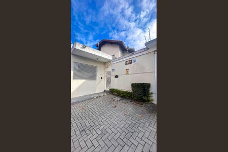 Casa de condomínio à venda com 75m², 3 quartos e 2 vagas Casa de condomínio à venda com 75m², 3 quartos e 2 vagasFachada