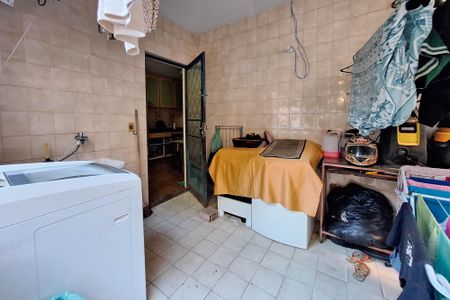 Casa à venda com 500m², 7 quartos e 10 vagas Casa à venda com 500m², 7 quartos e 10 vagasÁrea de Serviço