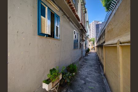 Casa à venda com 179m², 3 quartos e sem vaga Casa à venda com 179m², 3 quartos e sem vagaFachada