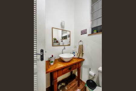 Casa à venda com 179m², 3 quartos e sem vaga Casa à venda com 179m², 3 quartos e sem vagaLavabo