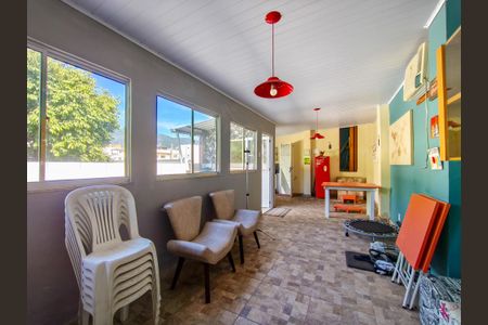 Casa à venda com 179m², 3 quartos e sem vaga Casa à venda com 179m², 3 quartos e sem vagaEspaço Gourmet