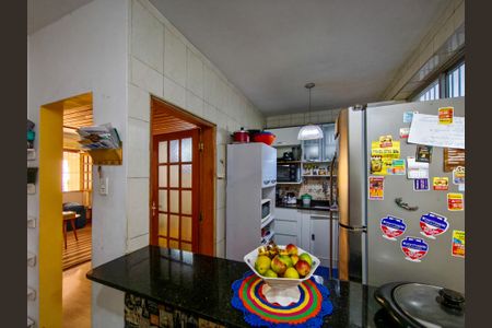 Casa à venda com 179m², 3 quartos e sem vaga Casa à venda com 179m², 3 quartos e sem vagaCozinha