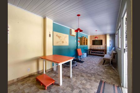 Casa à venda com 179m², 3 quartos e sem vaga Casa à venda com 179m², 3 quartos e sem vagaEspaço Gourmet