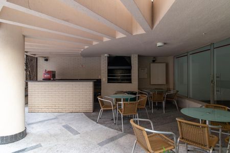 Apartamento à venda com 247m², 4 quartos e 4 vagas Apartamento à venda com 247m², 4 quartos e 4 vagasÁrea comum - Churrasqueira