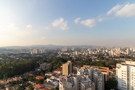 Apartamento à venda com 247m², 4 quartos e 4 vagas Apartamento à venda com 247m², 4 quartos e 4 vagasVista da Suíte 1