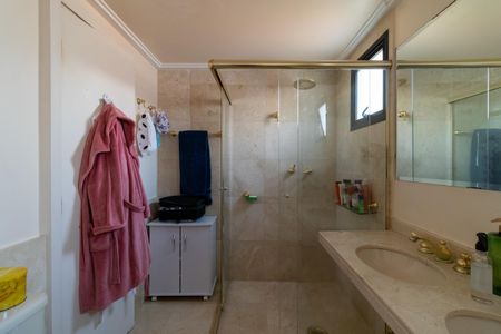 Apartamento à venda com 247m², 4 quartos e 4 vagas Apartamento à venda com 247m², 4 quartos e 4 vagasBanheiro da Suíte 3