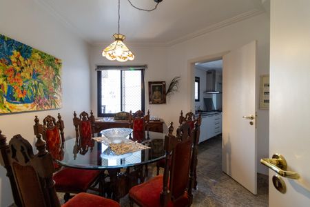 Apartamento à venda com 247m², 4 quartos e 4 vagas Apartamento à venda com 247m², 4 quartos e 4 vagasCopa