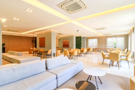 Apartamento à venda com 81m², 2 quartos e 2 vagas Apartamento à venda com 81m², 2 quartos e 2 vagasÁrea comum - Salão de festas