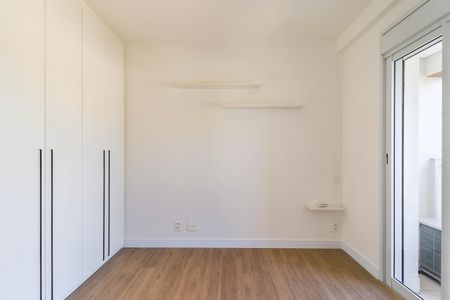 Apartamento à venda com 81m², 2 quartos e 2 vagas Apartamento à venda com 81m², 2 quartos e 2 vagasSuíte