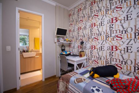 Apartamento à venda com 179m², 4 quartos e 3 vagas Apartamento à venda com 179m², 4 quartos e 3 vagasSuíte 1