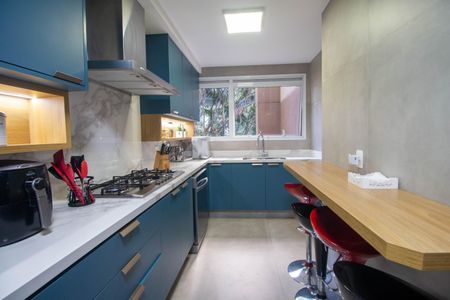 Apartamento à venda com 179m², 4 quartos e 3 vagas Apartamento à venda com 179m², 4 quartos e 3 vagasCozinha