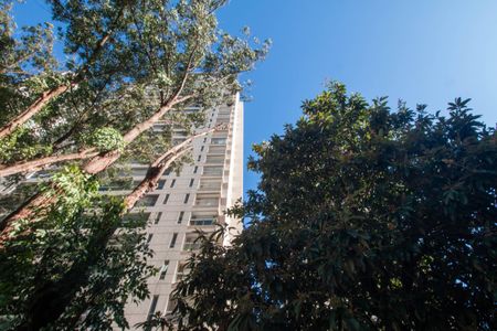 Apartamento à venda com 179m², 4 quartos e 3 vagas Apartamento à venda com 179m², 4 quartos e 3 vagasFachada