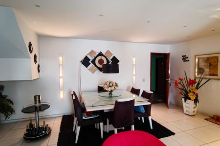 Apartamento à venda com 268m², 4 quartos e 1 vagaSala