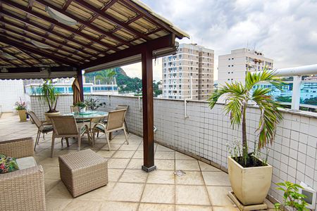 Apartamento à venda com 268m², 4 quartos e 1 vagaCobertura