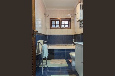 Casa à venda com 184m², 3 quartos e 3 vagas Casa à venda com 184m², 3 quartos e 3 vagasBanheiro da Suíte 1