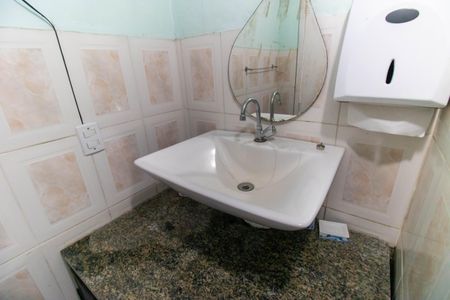 Casa à venda com 207m², 4 quartos e 4 vagas Casa à venda com 207m², 4 quartos e 4 vagasÁrea Gourmet - Banheiro