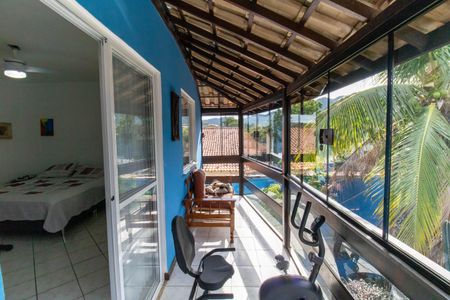 Casa à venda com 207m², 4 quartos e 4 vagas Casa à venda com 207m², 4 quartos e 4 vagasVaranda da Suíte 1