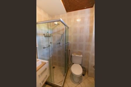 Casa à venda com 207m², 4 quartos e 4 vagas Casa à venda com 207m², 4 quartos e 4 vagasBanheiro da Suíte 2