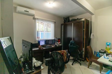 Casa à venda com 207m², 4 quartos e 4 vagas Casa à venda com 207m², 4 quartos e 4 vagasSuíte 2