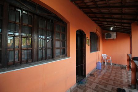 Casa à venda com 300m², 5 quartos e 5 vagasCasa 1 - Varanda