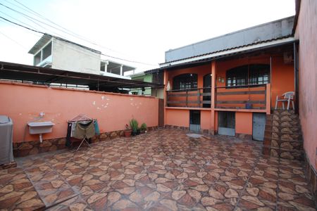 Casa à venda com 300m², 5 quartos e 5 vagasCasa 1 - Garagem