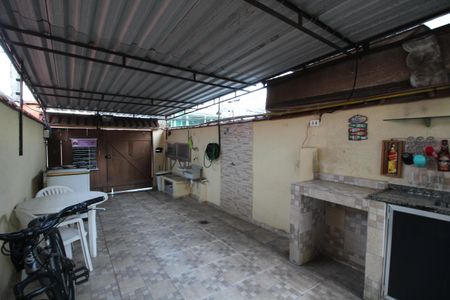Casa à venda com 300m², 5 quartos e 5 vagasCasa 2 - Garagem