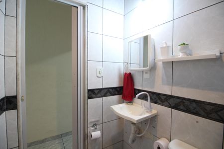 Casa à venda com 300m², 5 quartos e 5 vagasCasa 2 - Banheiro Social