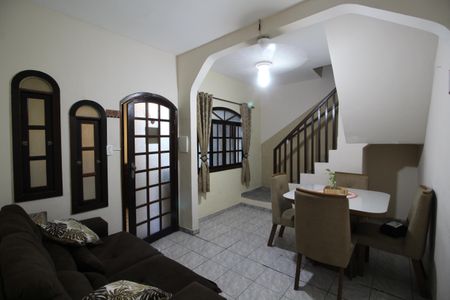 Casa à venda com 300m², 5 quartos e 5 vagasCasa 2 - Sala