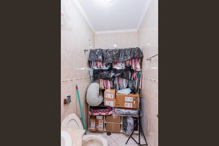 Casa à venda com 168m², 4 quartos e 4 vagas Casa à venda com 168m², 4 quartos e 4 vagasBanheiro Social