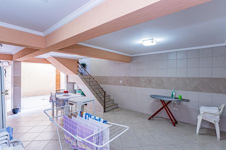 Casa à venda com 168m², 4 quartos e 4 vagas Casa à venda com 168m², 4 quartos e 4 vagasEspaço gourmet