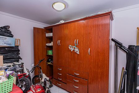 Casa à venda com 168m², 4 quartos e 4 vagas Casa à venda com 168m², 4 quartos e 4 vagasQuarto de Serviço