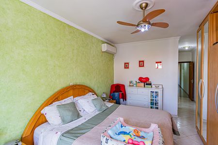 Casa à venda com 168m², 4 quartos e 4 vagas Casa à venda com 168m², 4 quartos e 4 vagasSuíte 1