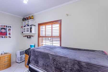 Casa à venda com 168m², 4 quartos e 4 vagas Casa à venda com 168m², 4 quartos e 4 vagasQuarto 2