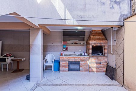 Casa à venda com 168m², 4 quartos e 4 vagas Casa à venda com 168m², 4 quartos e 4 vagasEspaço gourmet