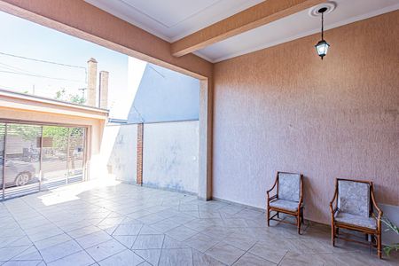 Casa à venda com 168m², 4 quartos e 4 vagas Casa à venda com 168m², 4 quartos e 4 vagasGaragem