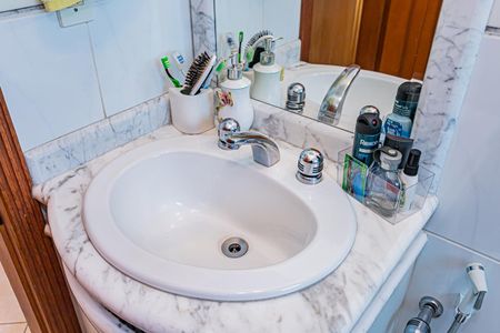 Casa à venda com 168m², 4 quartos e 4 vagas Casa à venda com 168m², 4 quartos e 4 vagasBanheiro Suíte 2